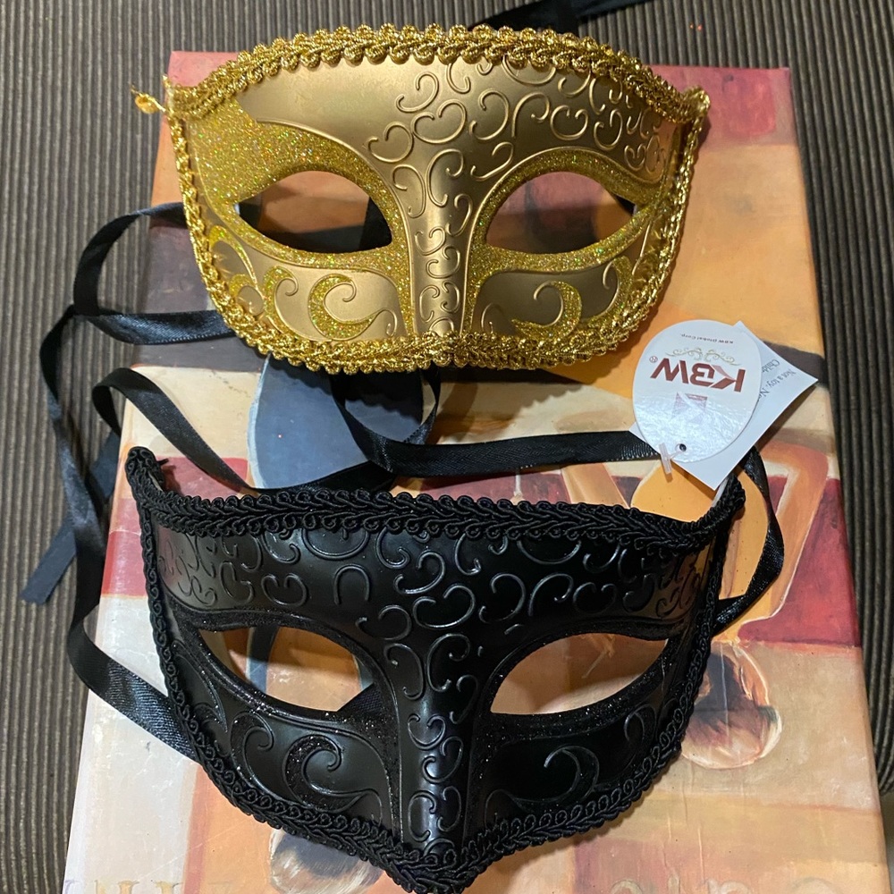 Glittered Gold Masquerade Mask - Picture 3 of 7